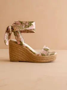 Rose Garden Gingham Wrap Wedge