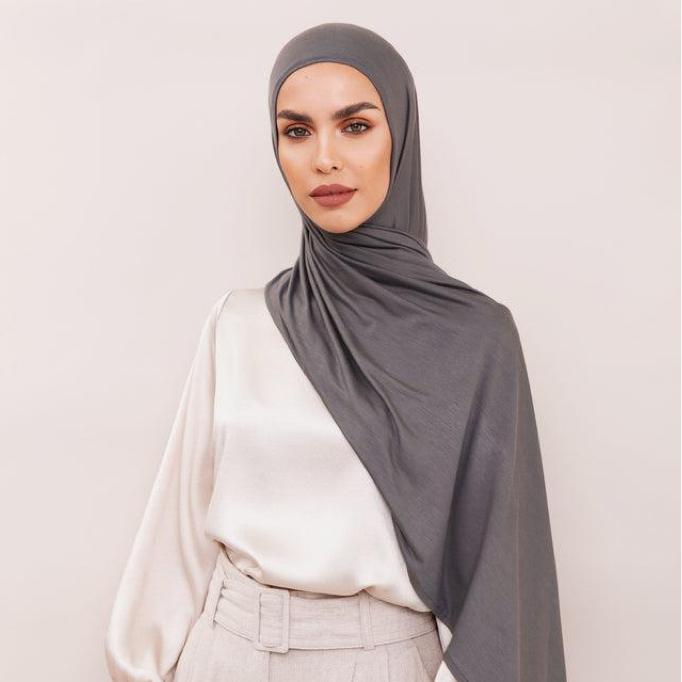 Voile Chic Instant Jersey Hijab – Pre-Sewn Slip-On, 75" x 23.5", Lightweight 95% Viscose 5% Lycra, All-Day Comfort, No Pins