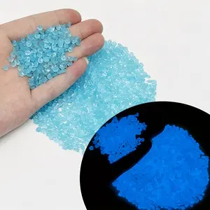 5000 pieces of blue luminous stones are used for landscape beautification. The luminous stones are used outdoors, for DIY outdoor decorations in gardens, backyards, patios, lawns, sidewalks, paths, fish tanks and flower pots, as well as for party and fest