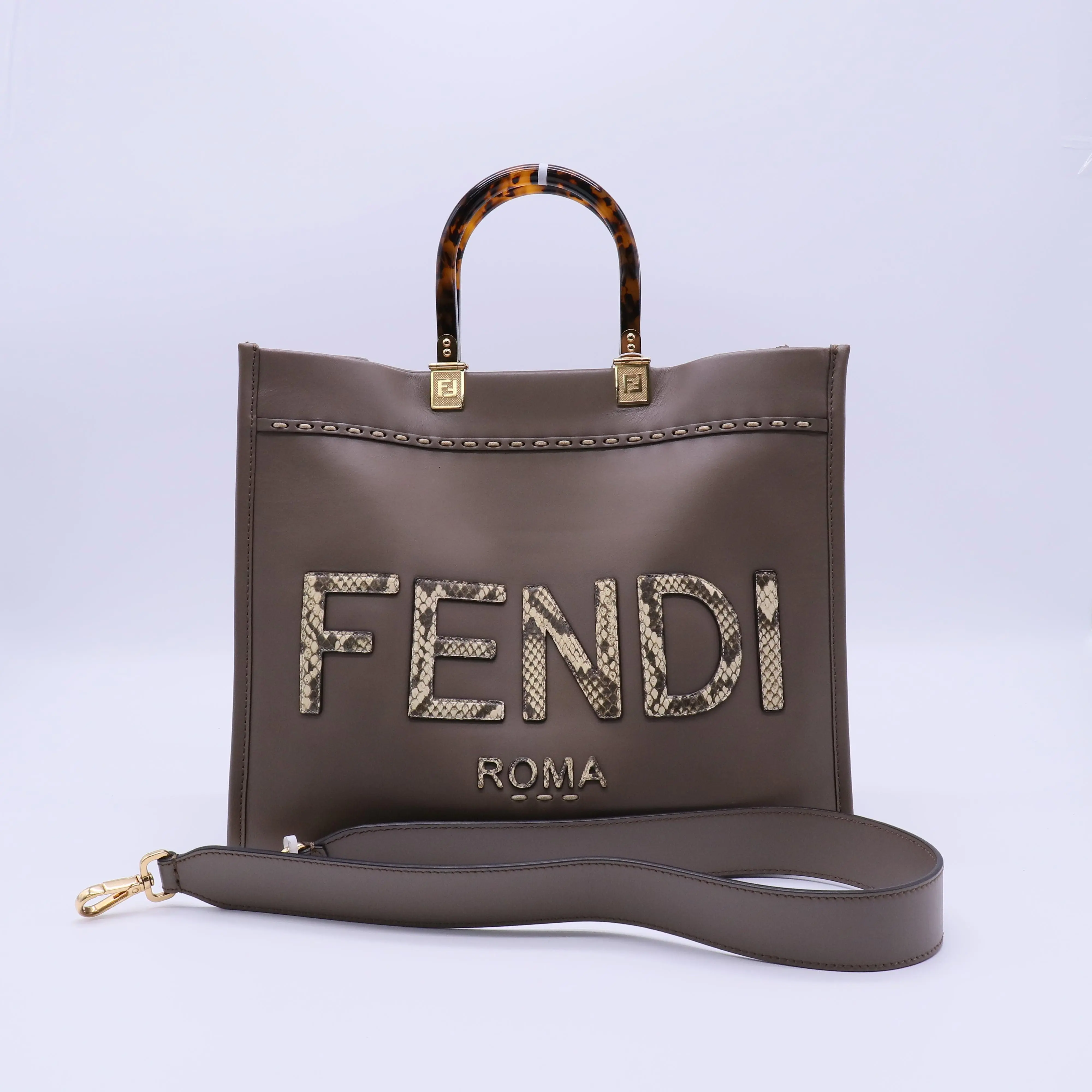 Pre-owned FENDI leather Tote Bags Sunshine Medium Shopper Tote B21804