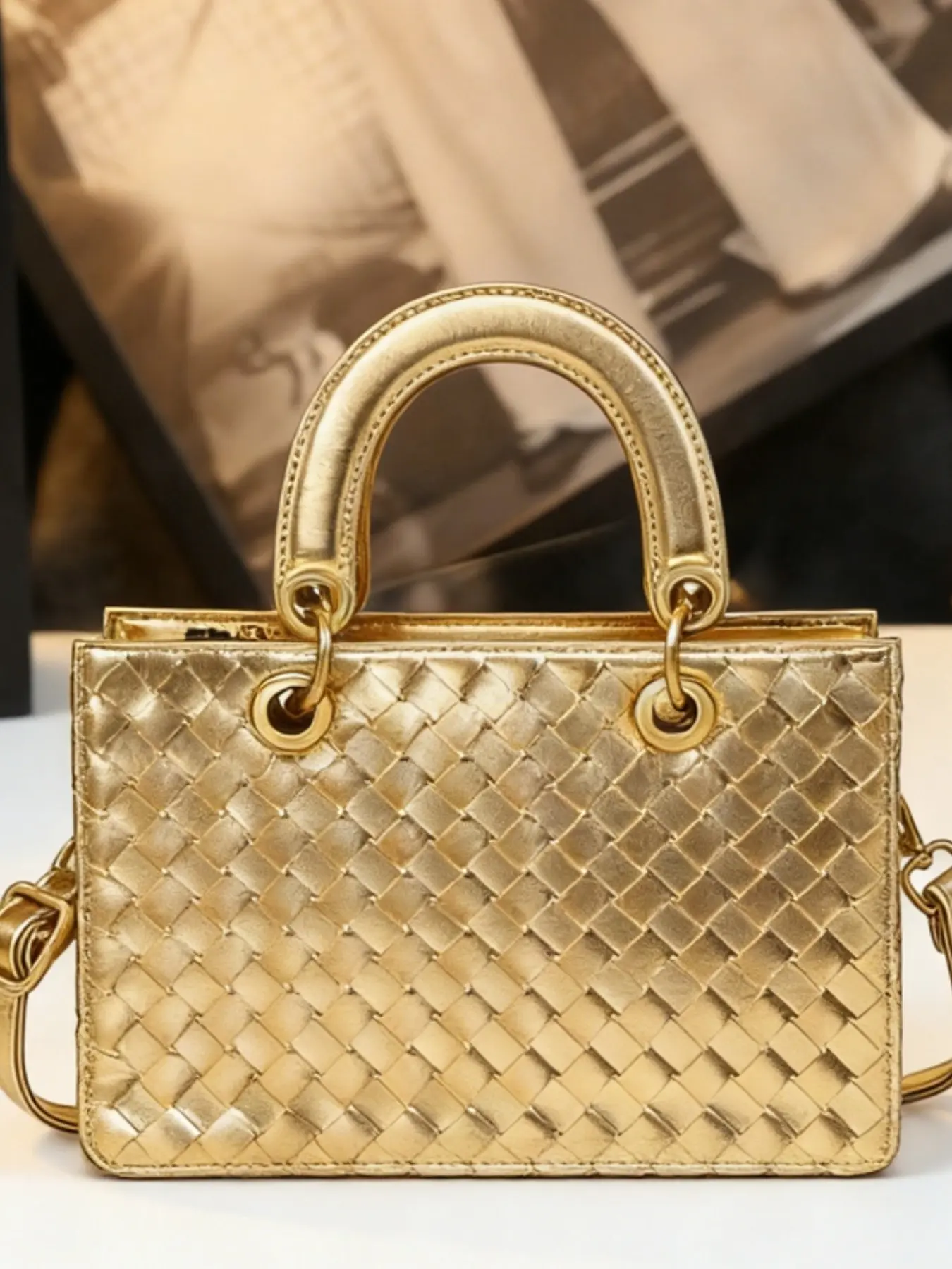 2026 New High-End Handwoven Duchess Bag for Women, Vintage Crossbody Shoulder Bag, Versatile Commuter Luxury Small Square Bag, Fashionable Shoulder Bag, Crossbody Bags, Elegant Commuter Bag
