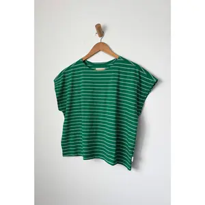 Chérie Tee Green / White