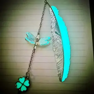 Luminous Feather & Four Leaf Clover Design Bookmark, 1 Count Creative Metal Bookmark, Reading Gift for Women & Men, Book Accessories, Office Stationery & Supplies