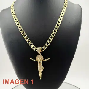 Cadena con dije oro laminado