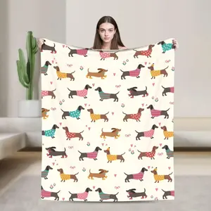 Houndstooth Dogs in Sweaters Wrinkle-Resistant Fuzzy Flannel Throw Blanket, Portable Travel Camping Blanket