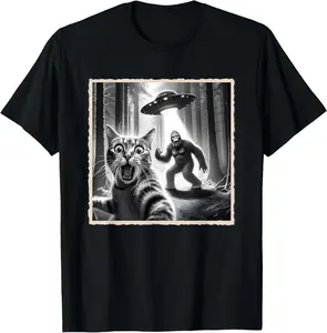 Cat Selfie With Bigfoot &amp;   UFO |   Funny Sasquatch &amp;   Cat T-Shirt Graphic tees