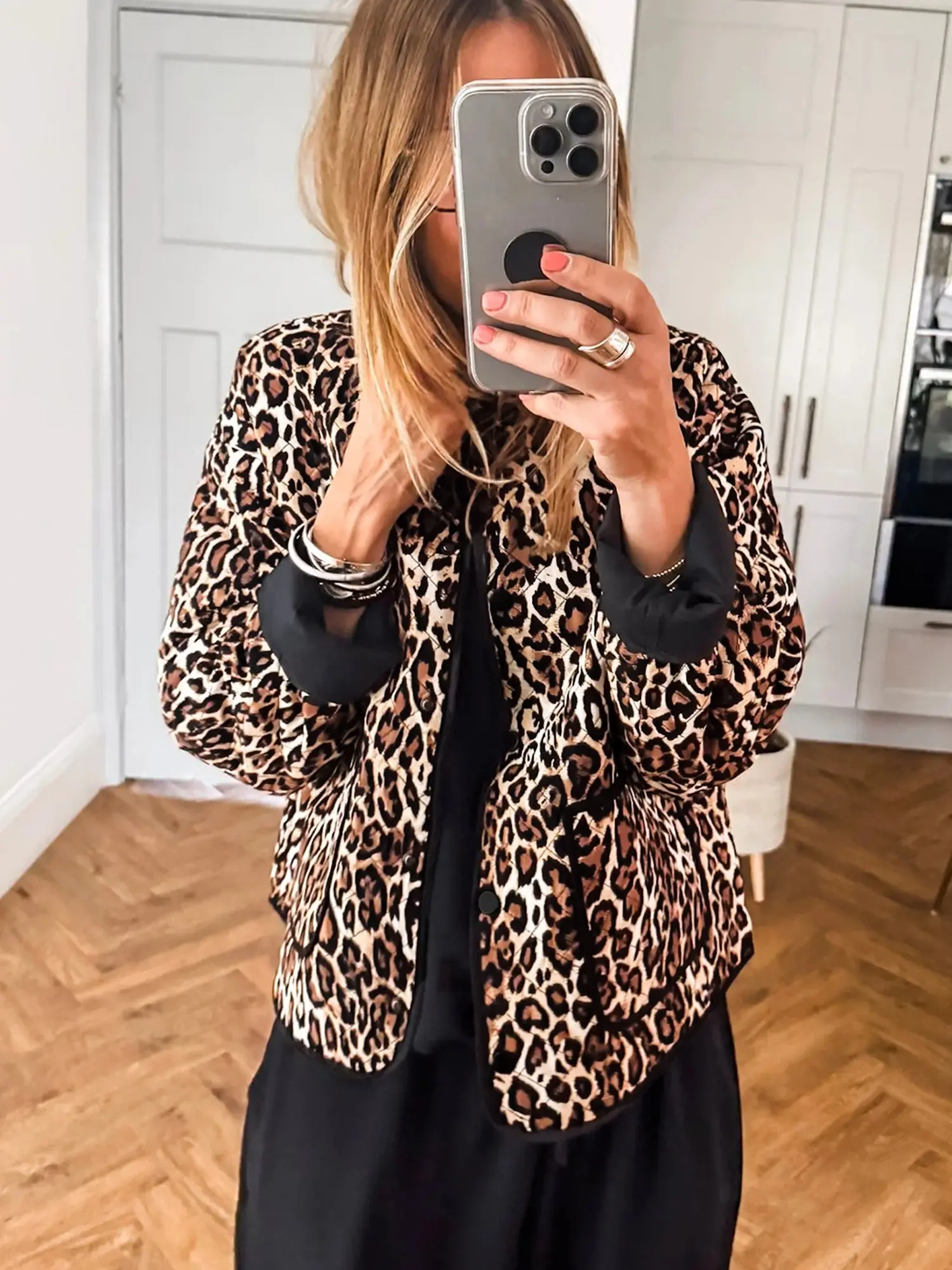 Cozy Quilted Leopard Jacket for Women Lightweight Fall Transition Animal Print Outerwear