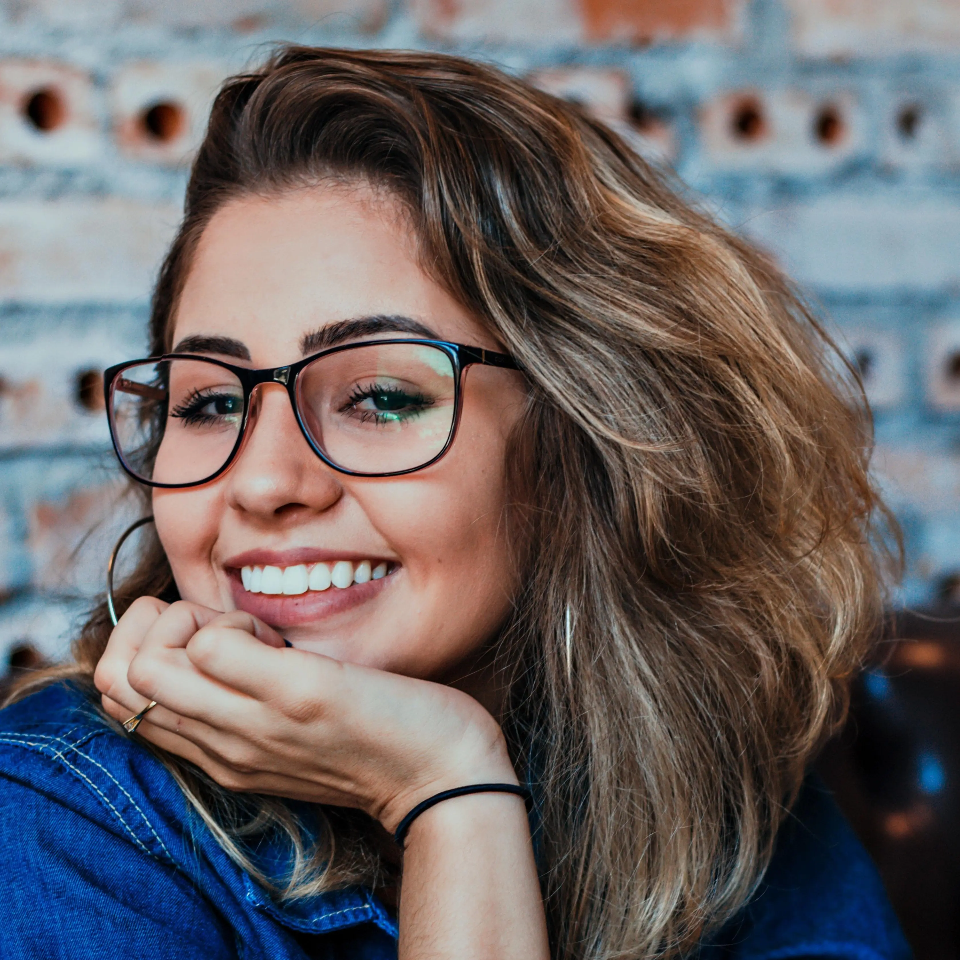 BEAUTIFUL STYLISH SUNGLASSES FOR MOMS WHO CARE