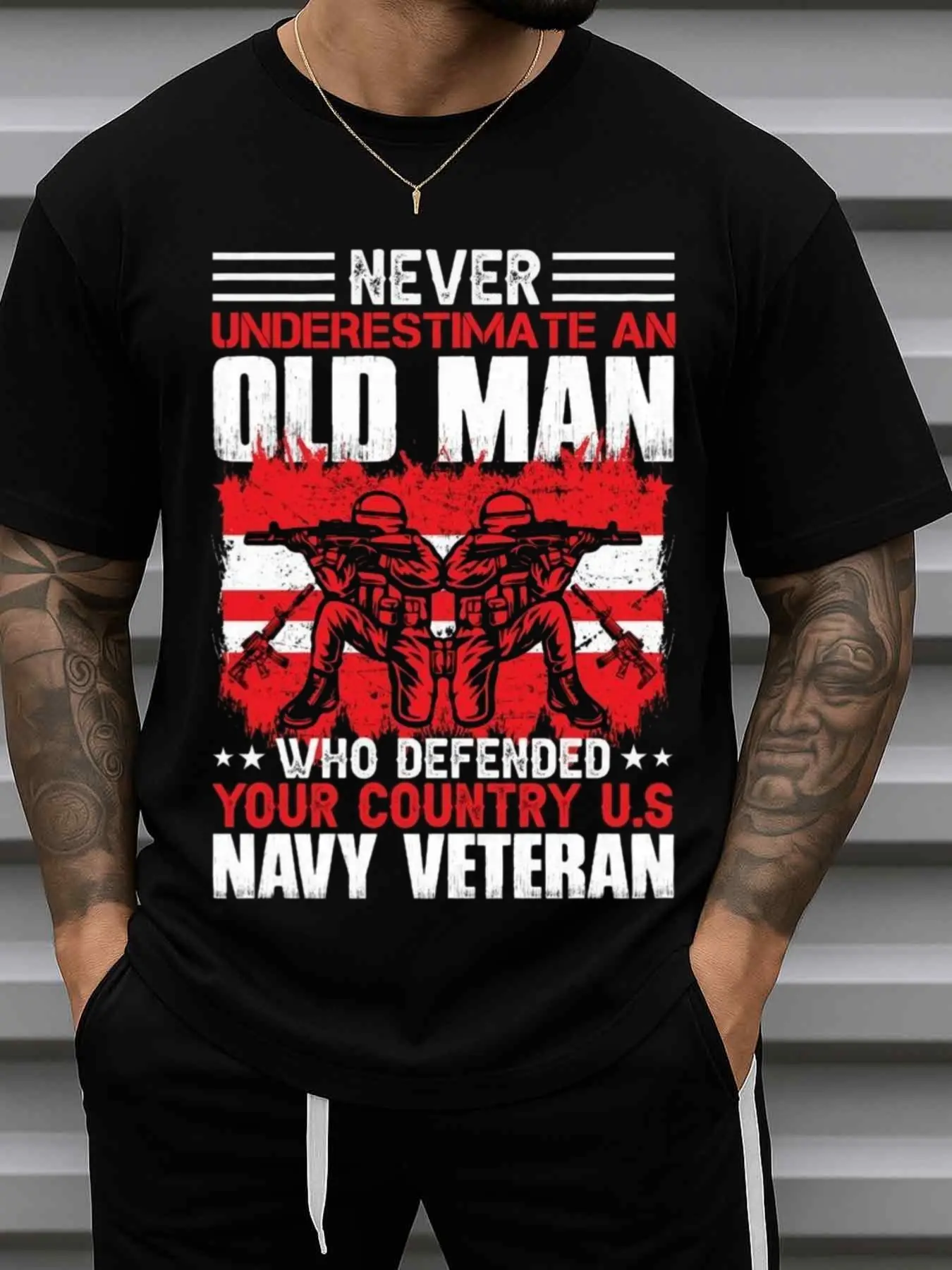 Men's 180g Heavyweight 100% Cotton Navy Graphic Short-Sleeve Round Neck T-Shirt - Unisex Vet Top, "Never Underestimate an Old Person Who Defended Your Country" Slogan, Ideal for Veterans Day, Casual Wear, Shortsleeve