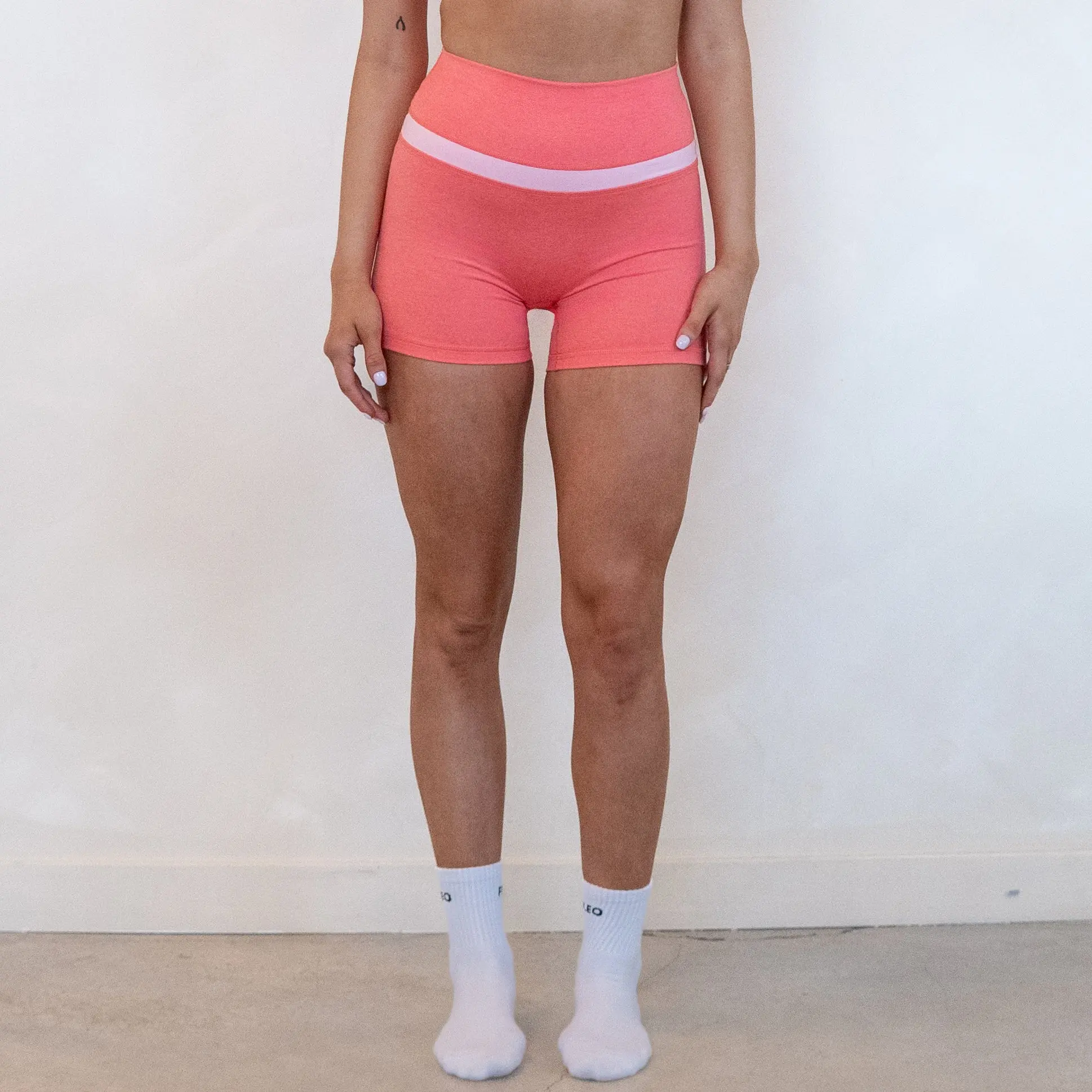 Double Take Short 4" - No Front Seam - Higher Rise