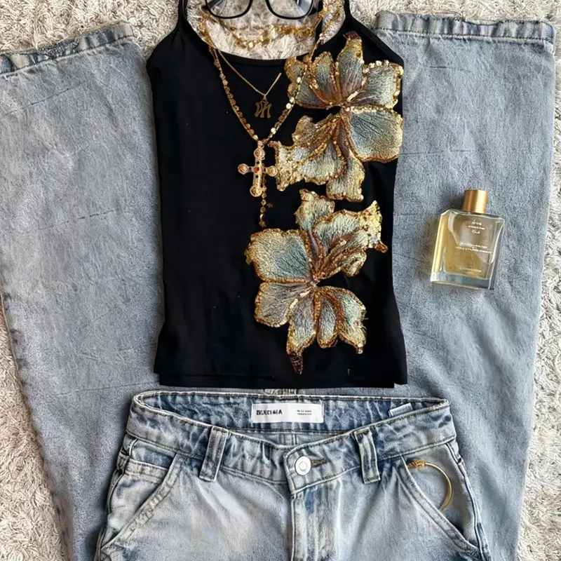 Women's Square Neck Patch Design Solid Top, Casual Fit Fashion, Perfect for Dates, Parties, Travel, Stylish and Comfortable, Camisole Tank Tops