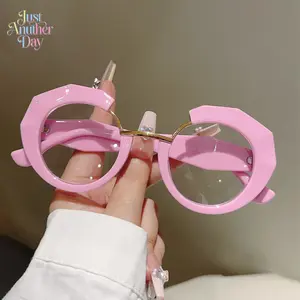 Pink Irregular Round Frame Fashion Glasses for Women – Trendy Statement Eyewear with Metal Accent, Unique Geometric Design