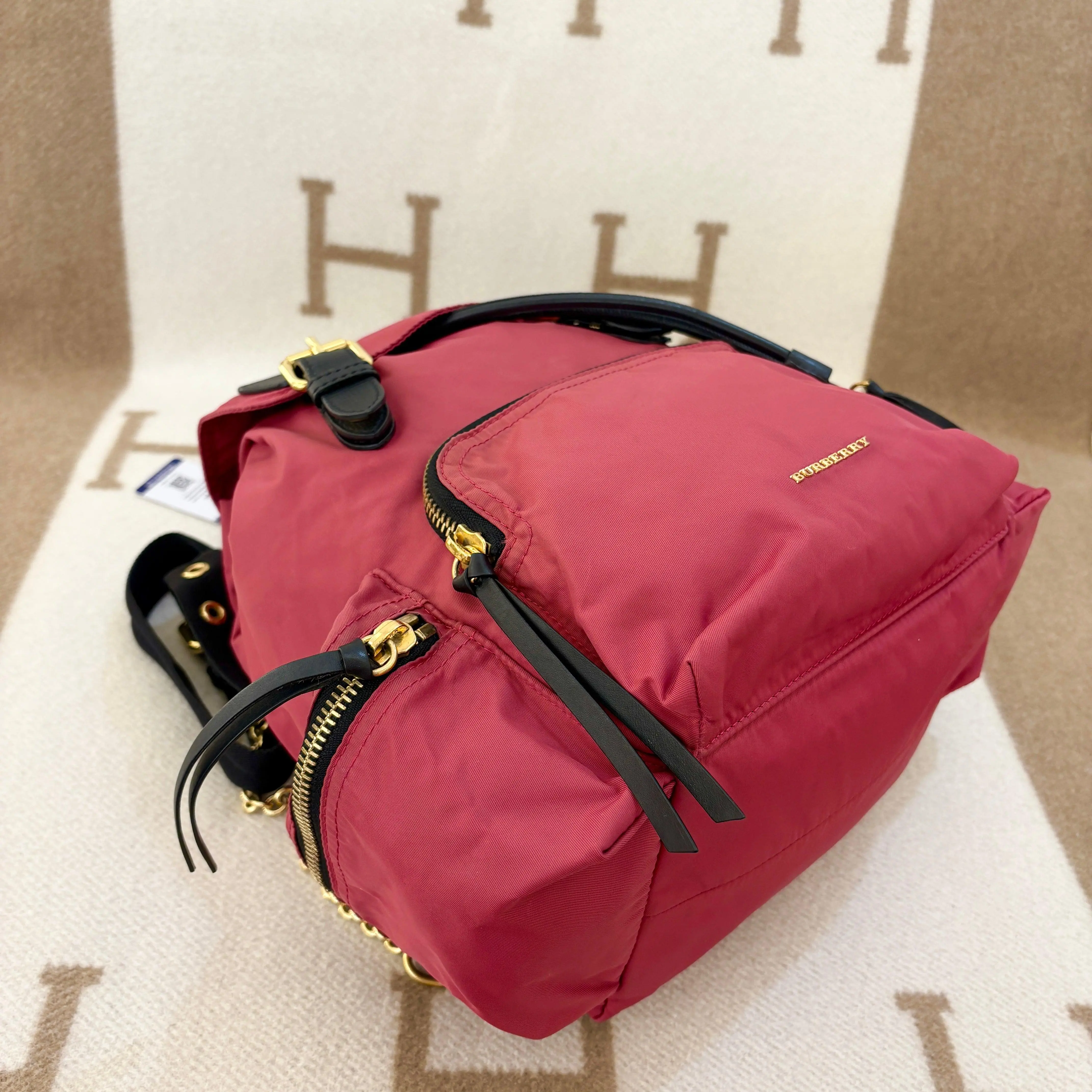 burberry medium nylon and leather backpack Amazon.com: Navy Blue logo-print backpack: Clothing, Shoes & Jewelry concealed top drawstring closure Burberry Nylon Medium Rucksack Backpack