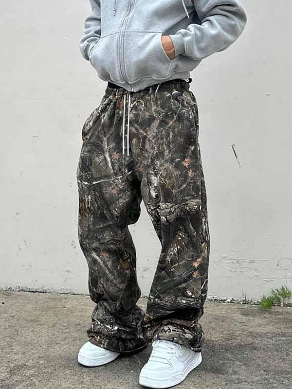 Men's Y2K Street Style Loose-Fit Cargo Pants, Camo Print with Gothic Letter Pattern, Drawstring Waist, Casual Fitted Design for Spring & Fall