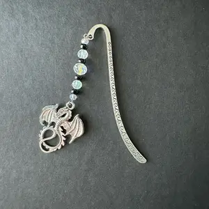 Dragon/wyvern charm metal hook bookmark (black beads)