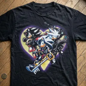 Shadow Kingdom Hearts Style Graphic T-Shirt, Shadow Silver Characters With Keyblade Heart Design, Unisex Streetwear Tee For Anime Game Fans, Retro Fantasy Crossover Outfit
