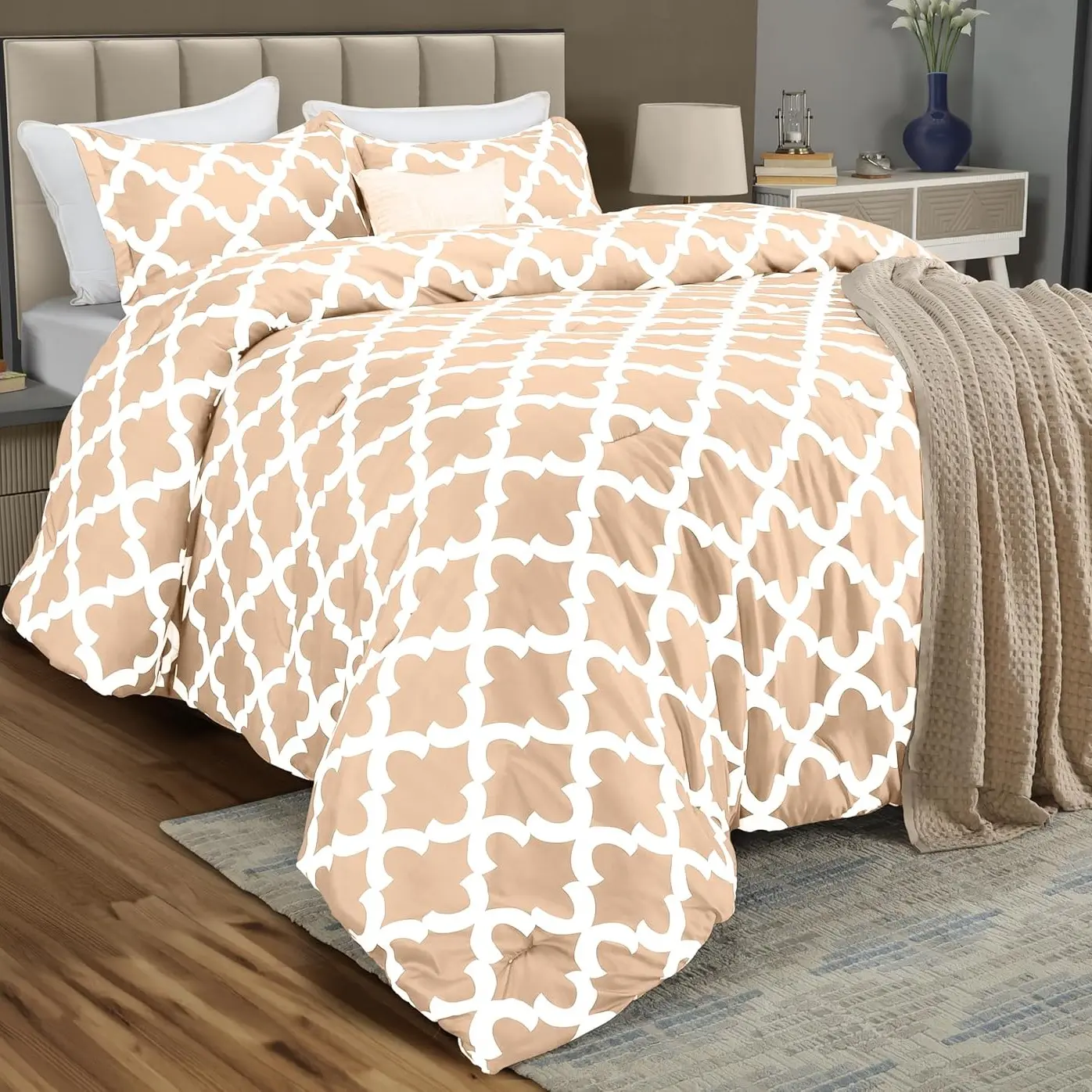 Quatrefoil Beige