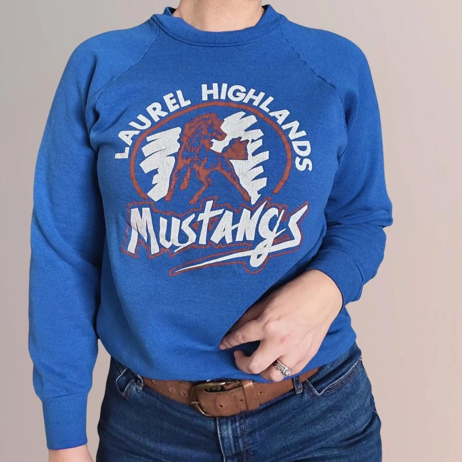 [Sale off up to 50%] Vintage 80s Laurel Highland Mustangs Graphic Raglan Sweatshirt