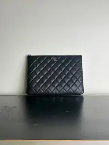 Pre-owned Leather Shoulder Bags Chanel Classic O Case Zip Pouch