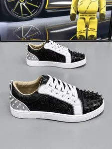 Fashionable rivet men's board shoes, trendy and versatile, low cut sports and casual shoes, comfortable and breathable, casual men's shoes, Skateboard shoes, Trending shoes