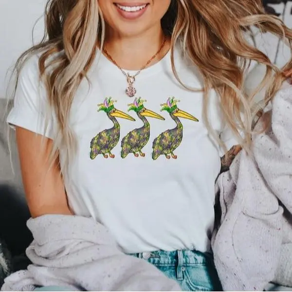 Mardi Pelicans shirt, Mardi Gras SweatShirt, Women Mardi Gras, Beads Shirt,Louisiana Parade,Animal Gift,Pelican Mardi Gras shirt,Nola tee
