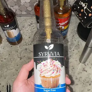 Syruvia Sugar-Free Cupcake Coffee Syrup - 25.4 fl oz Premium Coffee Flavoring. 0 Calories, Kosher and Gluten-Free. Ideal for Drinks, Shakes & Desserts