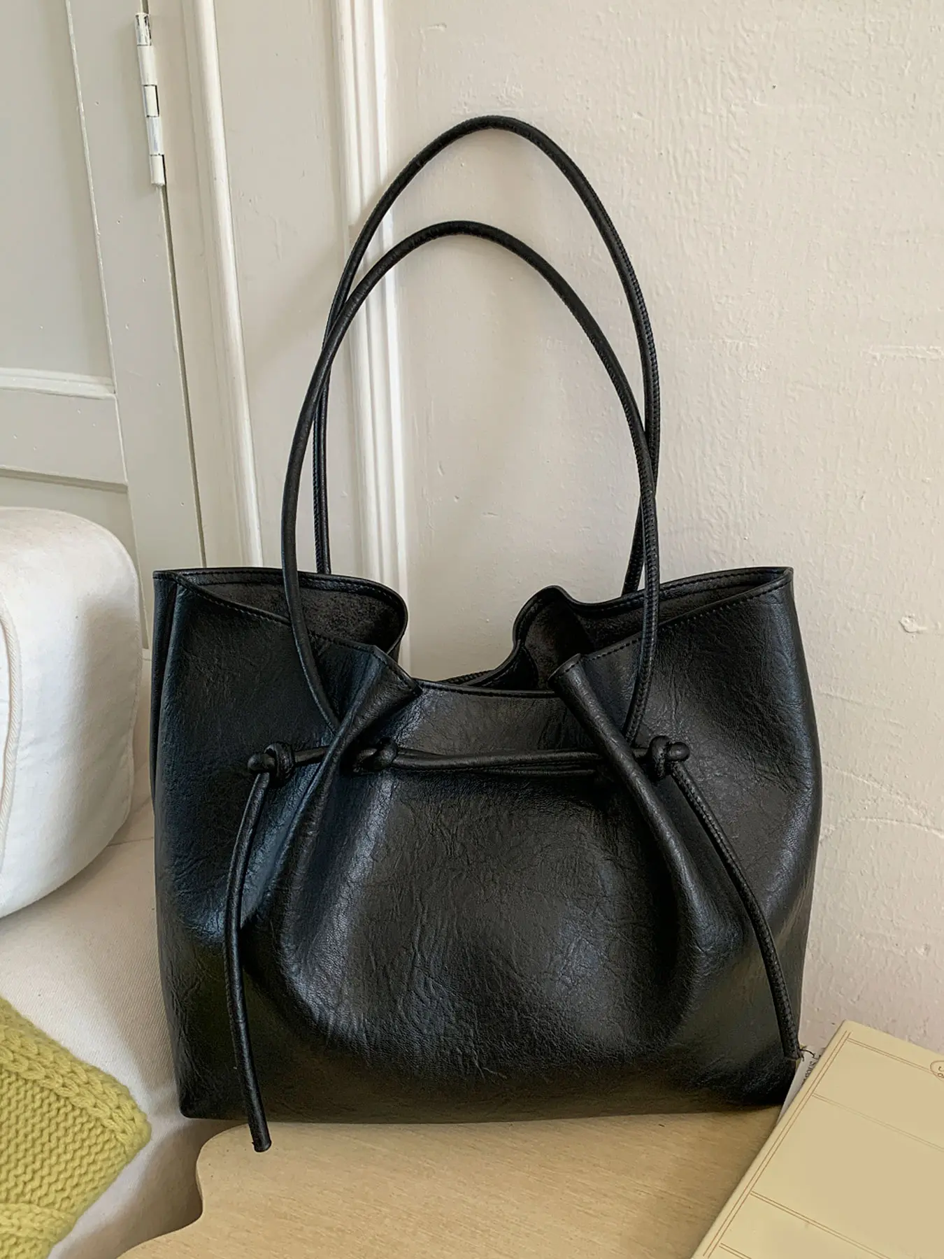 Large capacity retro textured casual daily shoulder bag, Versatile shoulder bags, niche design handbag, versatile, simple and lightweight armpit bag, suitable for shopping, daily outings, Flap Square Bag, Handbag Shoulder Purse