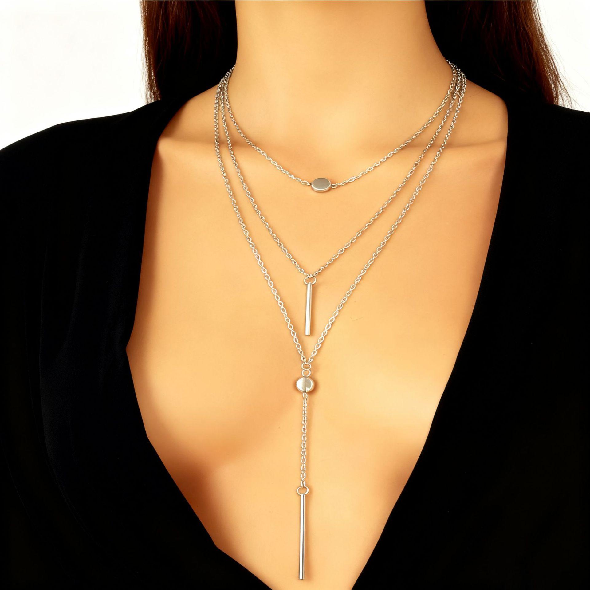 Trendy Layered Chain Necklace for Women Stylish Multi Layer Design with Cute Pendants Perfect for Daily Wear Date Night and Party Outfits Stackable necklace、Layering choker、Metal pendant necklace、Silver gold necklace、Heart bead cylinder charm