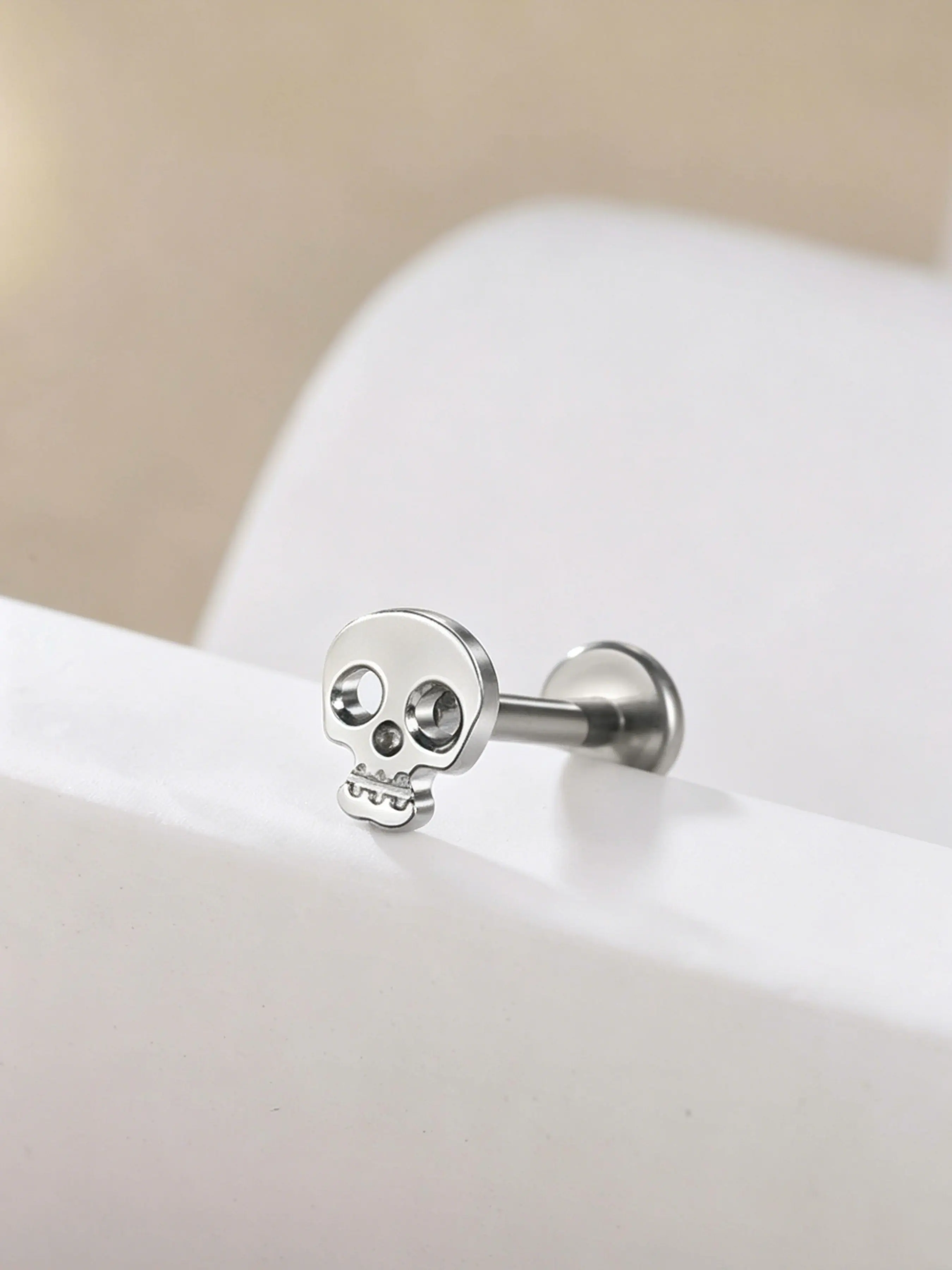 1Pc Skull Design Piercing Ear Stud Cartilage Tragus Helix Daith Lobe Earring Internal Thread Labret Piercing Casual Trendy Jewelry Fashionable Earrings Stainless Steel Earrings Stainless Steel Studs