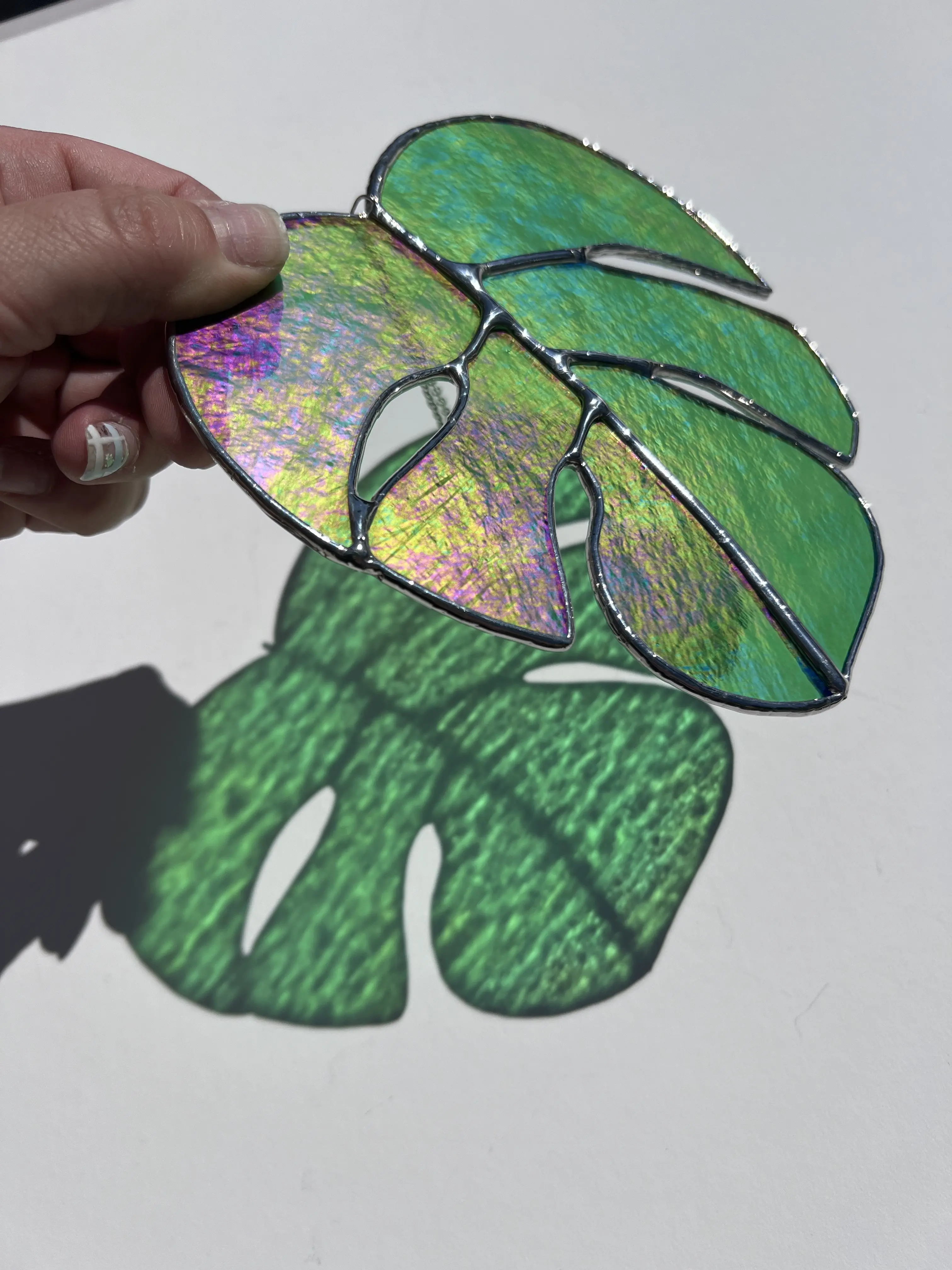 Iridescent Green Stained Glass Monstera Leaf Suncatcher! Beautiful Handmade Suncatcher for your Home! Hanging Decoration to bring the Nature indoors!