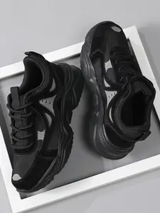 Women's Retro Sporty Training Shoes, Running Athletic Footwear, Running Sneaker, Sports Shoes, Soft Mesh with Colorblock Details, Geometric Overlay, Shock Absorbing Sole, Ideal for Running & Daily Wear