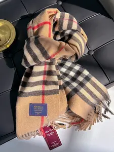 Women's Plaid Scarf for Fall & Winter, Casual Fitted Design, Warm Fashion Accessory for Daily Wear, Stylish Ladies' Wrap