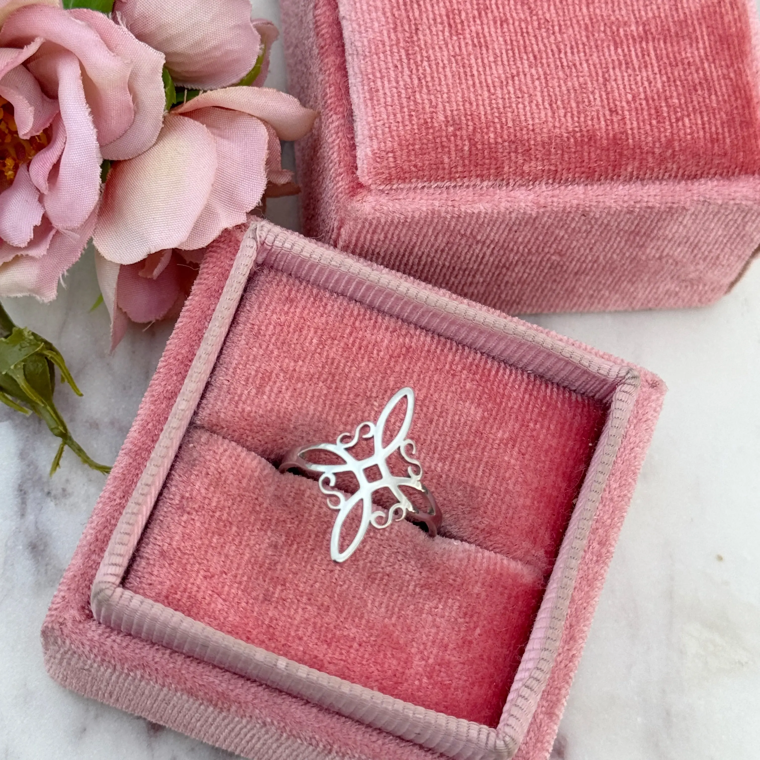 Witchy Stainless Steel Ring with Nudo de Bruja, Adjustable Celtic Protection Amulet Jewelry for Women, Stainless Steel Jewelry