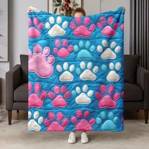 Cute Cat Paw Flannel Blanket, Soft Warm Comfortable, Suitable for Sofa Bed Office Travel, Multifunctional All-Season Gift