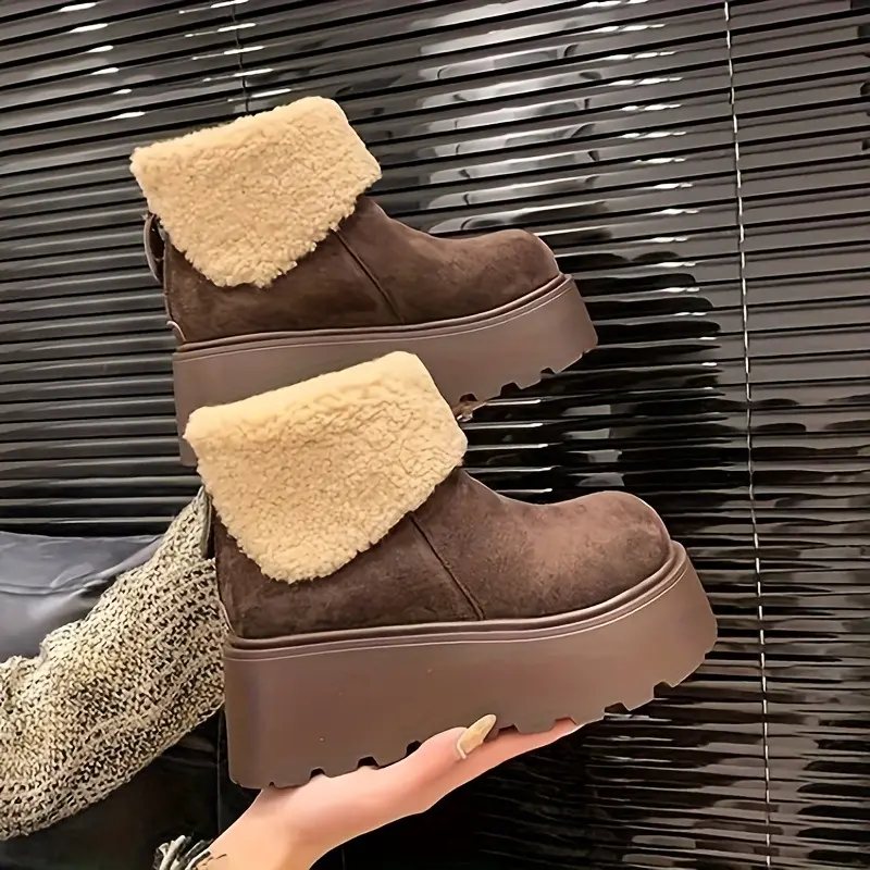 Women's Chunky Platform Winter Snow Boots with Thick Platform Heel & Round -Like Collar - PU Sole, Round Toe, Warm - Brown/Beige Snowshoe Boots for Ice, Snow, Casual & Dressy Outfits
