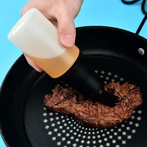 ANJUKE Silicone Brush Head Oil Bottle with Measurement Reusable Cooking Oil Dispenser for Kitchen Barbecue Steak Grilling Leak-Proof Soft Silicone Brush Cruet