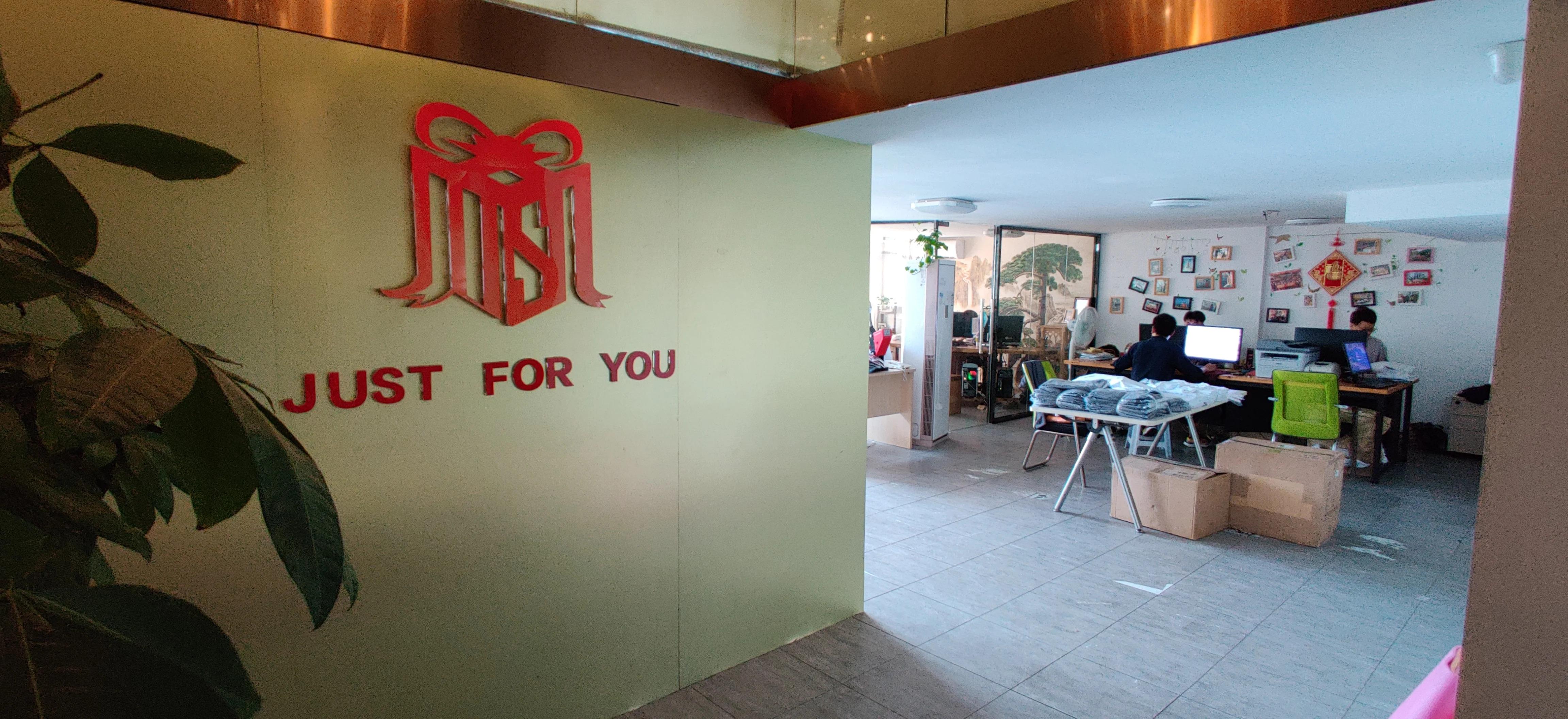 6pcs Artificial Mimosa Flower Bouquet |   Handmade Yellow Buds and Green Foliage, Lifelike Plastic Flowers and Leaves on Stems