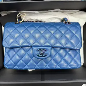 Pre-owned CHANEL FRANCE Shoulder Bags HH treasure blue colour laser buckle classic CF mouth cover bag chain cross body bag 80413