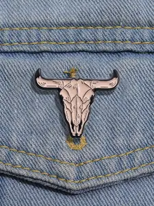 Fashion Animal Design Enameled Bull's Head Brooch Pin, Cute Fashion Alloy Badge for Daily Vacation Holiday Party Gift, Creative Gift,  Brooch Pin Badge Jewelry Accessories, Fashion Accessory
