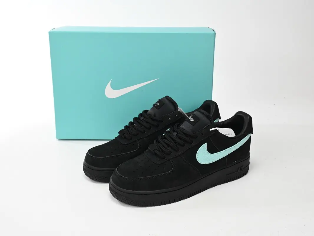 Black Suede Low Top Sneakers, Mint Green Contrast Skate Shoes, Classic Street Style Breathable Casual Athletic Footwear for Men Women