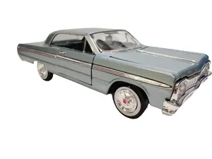 Motor Max 1/24 Die-cast 1964 Chevrolet Impala Model Car with Openable Doors and Hood