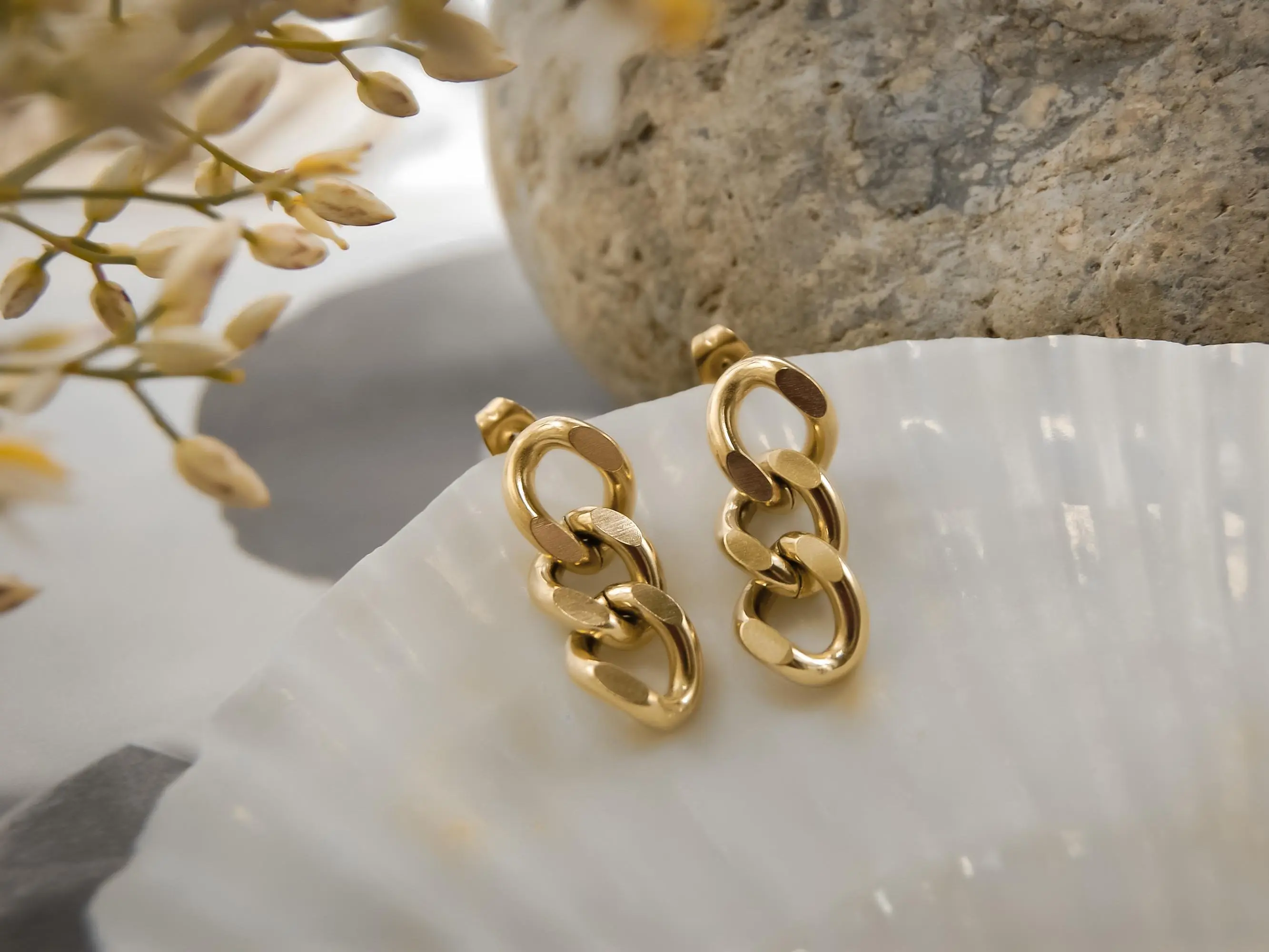 Andrea Chain Dangle Earrings XRA10 - Elegant Design for Everyday Wear