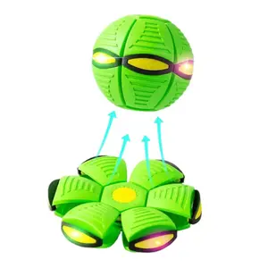 LED Light-Up Flying Saucer Ball, 6-Light Magic Deforming Bouncing Ball, Outdoor/Indoor Throw Disc Toy for Kids, Parent–Child Interactive Game Gift