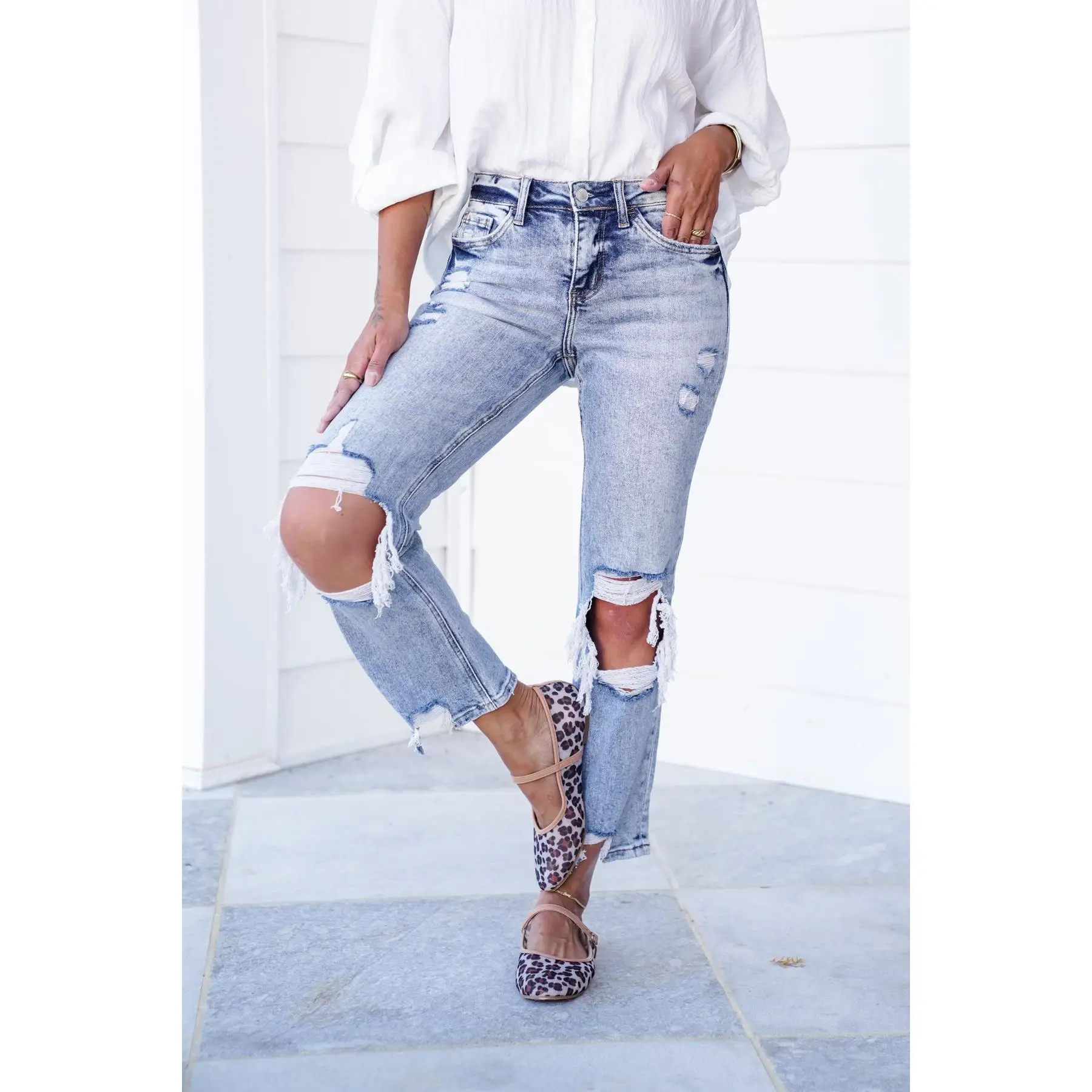 Lovervet Love at First Sight Mid Rise Acid Wash Cropped Straight Leg Jeans