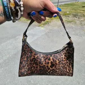 Cheetah Print Faux Leather Handbag
