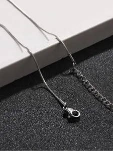 Elegant Silver Color Snake Chain Necklace, Timeless Style for Every Occasion, Perfect Accessory for All Events, Chic Jewelry Piece
