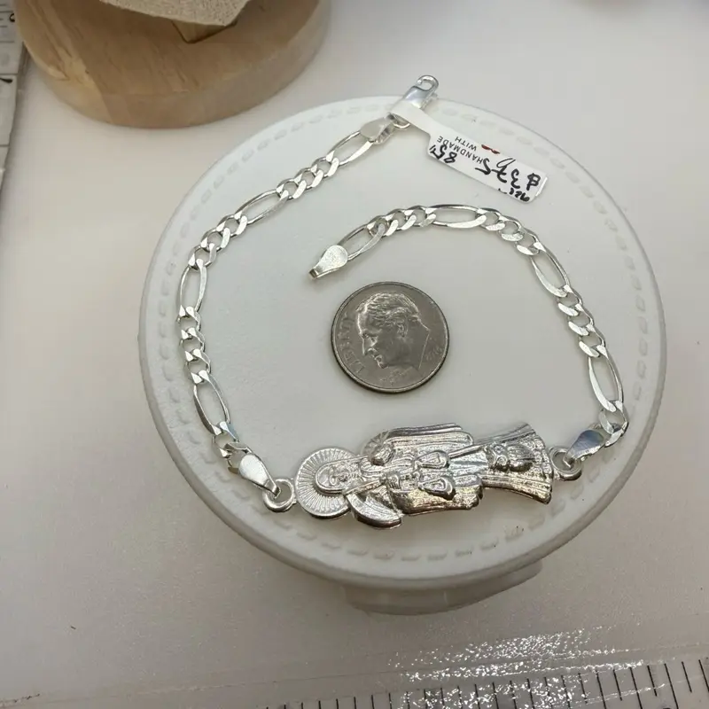 925 sterling silver 8.5” bracelet high quality solid Mexican silver 4mm )) Pulcera de plata Mexicana 8.5” pulgadas de largo 4mm de grosor la plaqueta es ligeras es plata Mexicana