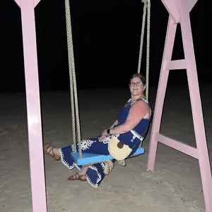 review image 0
