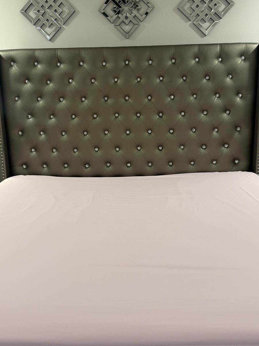 Item: Light Pink, King