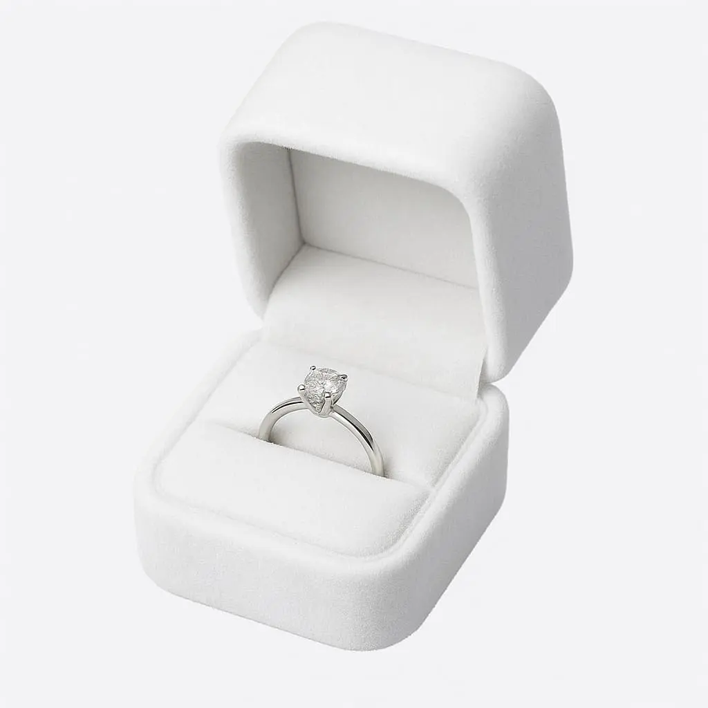Premium Velvet Ring Box – White Jewelry Gift Box for Rings, Earrings & Small Jewelry, Elegant Engagement & Wedding Ring Storage
